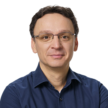 Момчил Василев